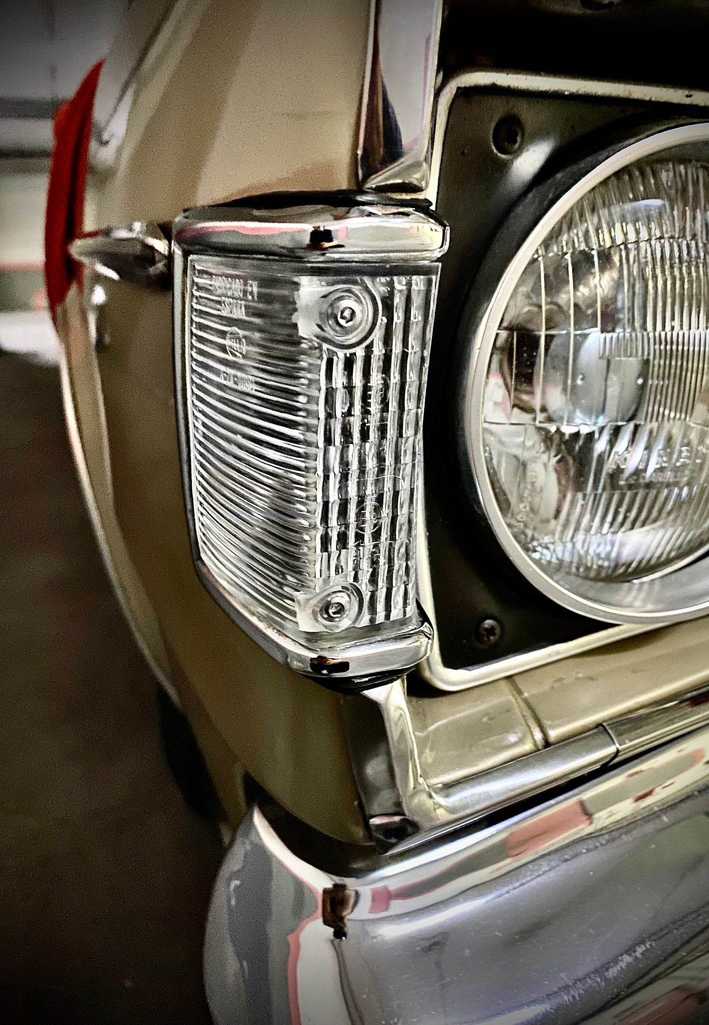 Pareja de tulipas delanteras Dodge 3700 y 3700 GT (Producción actual)